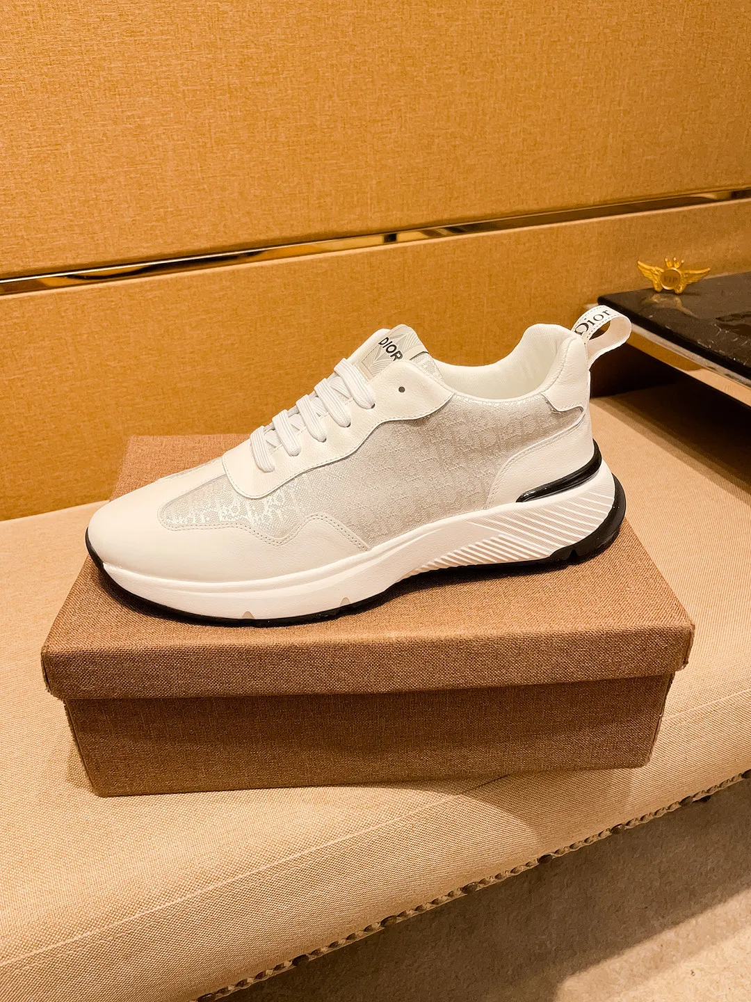 Men's shoes💰 460💰🔥[Dior]🔥Men's high-end brand of shoes official website 1:1 latest masterpiece: the upper is made of Italian imported first-layer cowhide with a comfortable and breathable lining➕original non-slip and wear-resistant outsole🔥, making walking more convenient and comfortable! An exclusive new model, a stunning work, a beautiful 1:1 replica [color] compared to the official quality! Create a fashionable personality to set off your uniqueness! A must-have for trendy men! Classic🔥Size: 38-44 Color: 🔥 2⃣️colors available🔥